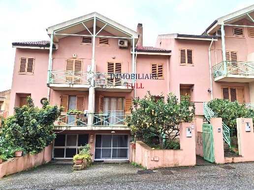 casa indipendente in vendita a Messina in zona Faro Superiore