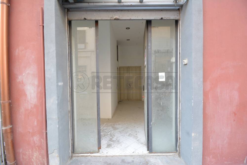 locale commerciale in vendita a Messina in zona Centro Storico