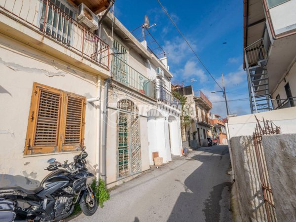casa indipendente in vendita a Messina in zona Larderia