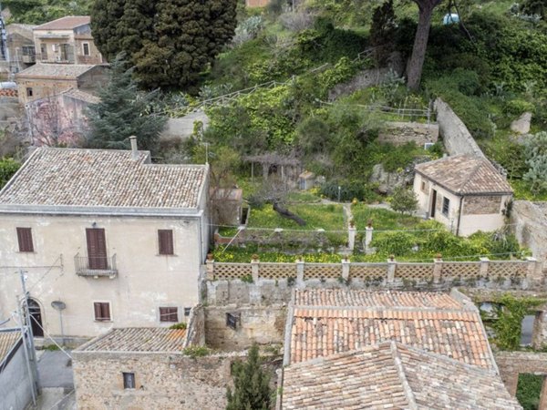 appartamento in vendita a Messina in zona Castanea delle Furie