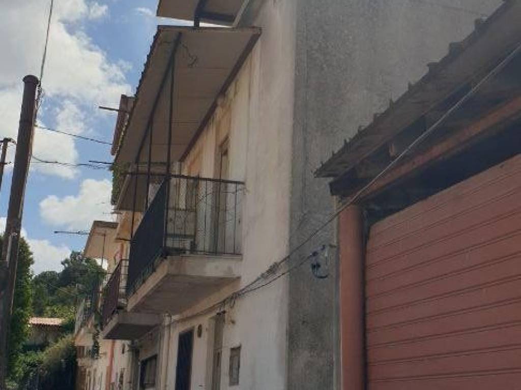 casa indipendente in vendita a Messina in zona Faro Superiore