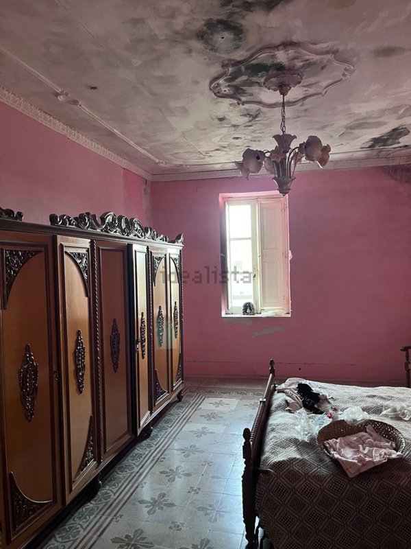 casa semindipendente in vendita a Messina in zona Santa Margherita