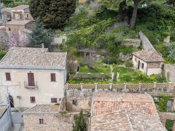 casa indipendente in vendita a Messina in zona Gesso