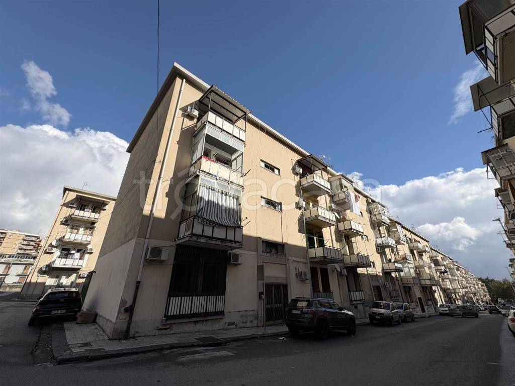 appartamento in vendita a Messina in zona Camaro