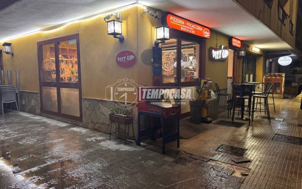 negozio in vendita a Messina in zona Santa Margherita