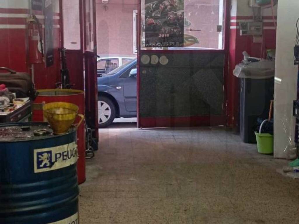 negozio in vendita a Messina