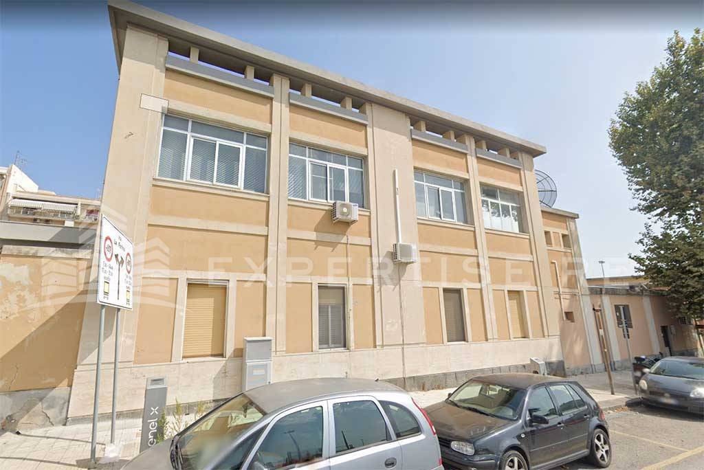 locale commerciale in vendita a Messina in zona Centro Storico