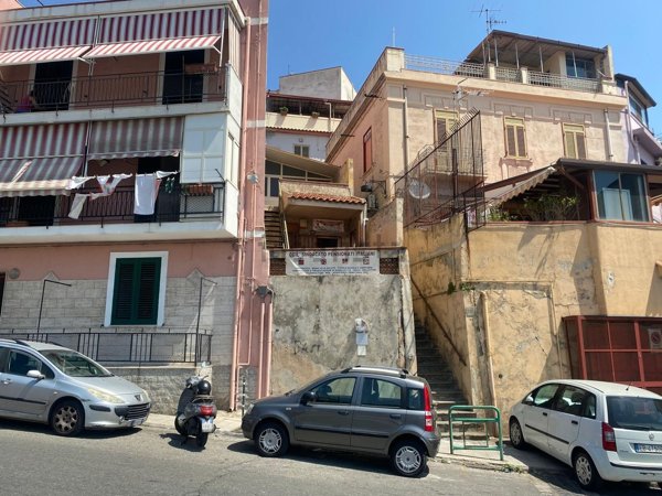 appartamento in vendita a Messina in zona Gazzi