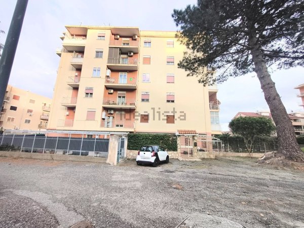 appartamento in vendita a Messina in zona Pistunina
