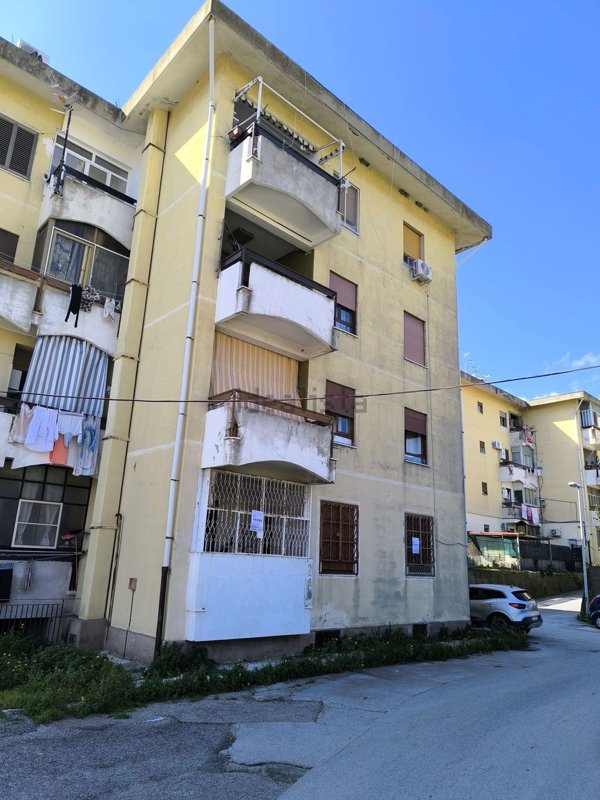 appartamento in vendita a Messina in zona Santa Lucia