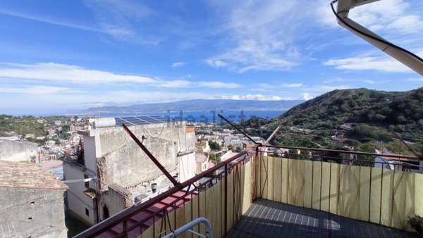 appartamento in vendita a Messina in zona Larderia