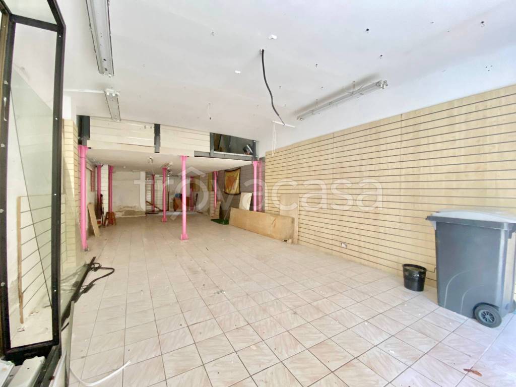 negozio in vendita a Messina