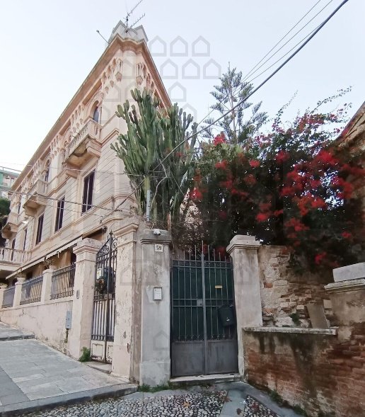 casa indipendente in vendita a Messina in zona Centro Storico