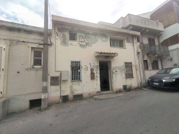 casa indipendente in vendita a Messina in zona Faro Superiore