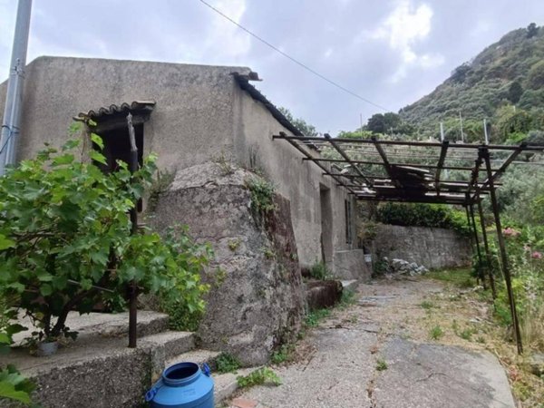 terreno agricolo in vendita a Messina in zona Larderia