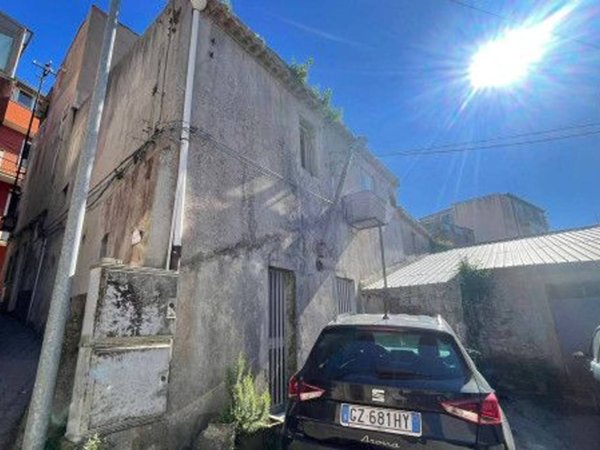 casa semindipendente in vendita a Messina in zona Salice