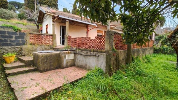 casa indipendente in vendita a Messina in zona Salice