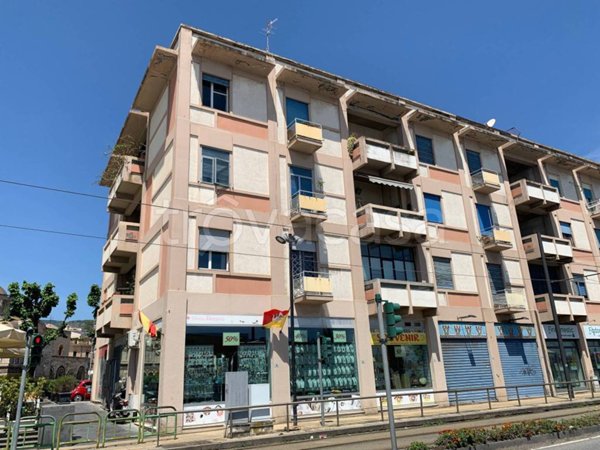 negozio in vendita a Messina in zona Centro Storico