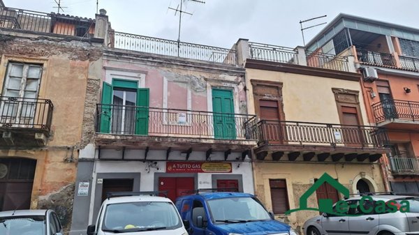 casa semindipendente in vendita a Messina in zona Centro Storico