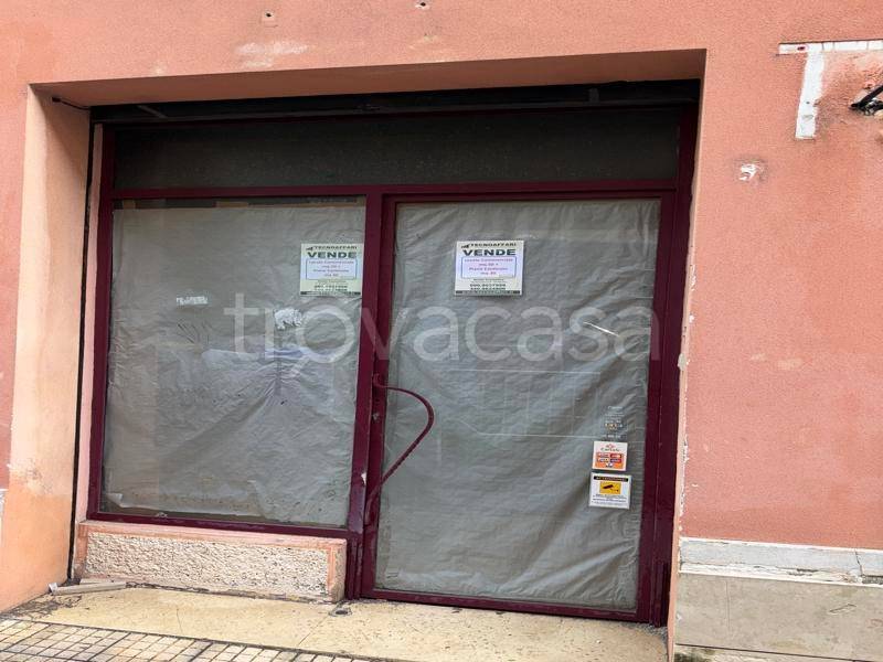 negozio in vendita a Messina in zona Centro Storico