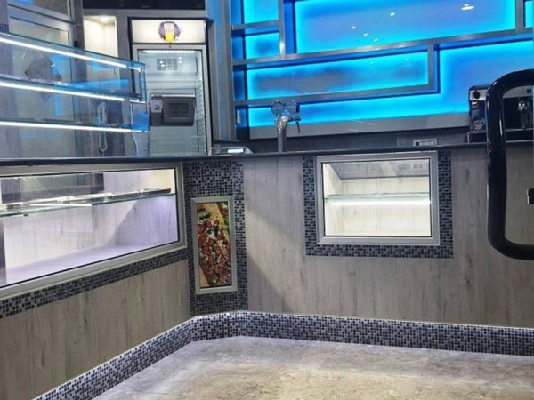 negozio in vendita a Messina in zona Gazzi