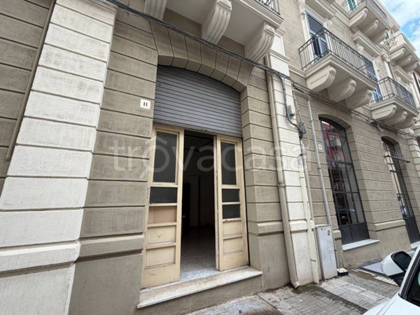 locale commerciale in vendita a Messina in zona Centro Storico