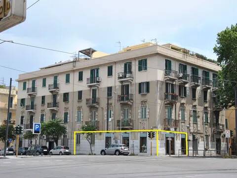 negozio in vendita a Messina in zona Centro Storico