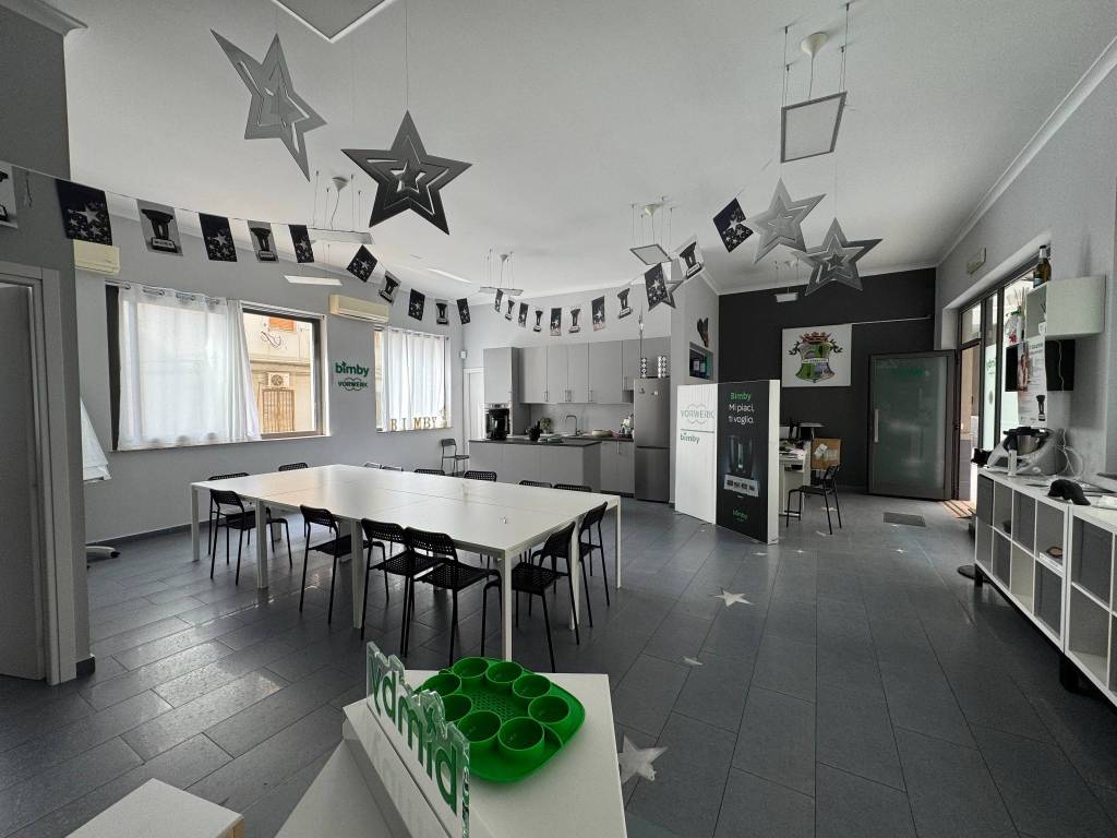 negozio in vendita a Messina in zona Contesse