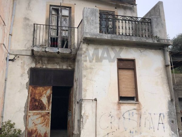 casa indipendente in vendita a Messina in zona San Filippo