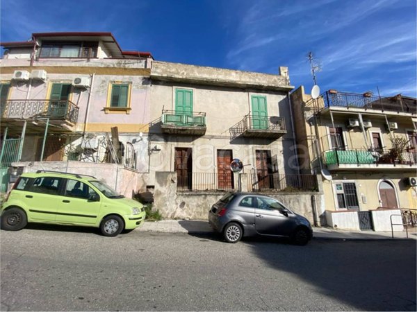 casa indipendente in vendita a Messina in zona Gazzi