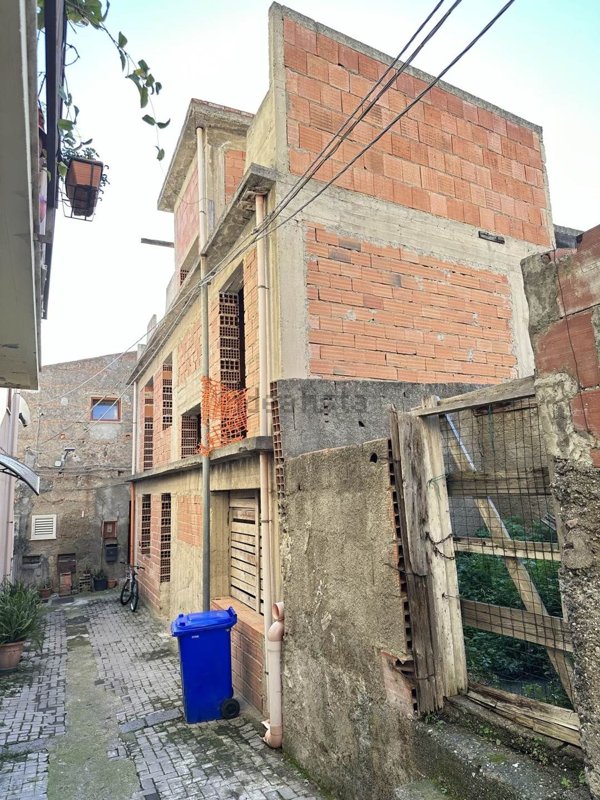 casa indipendente in vendita a Messina in zona Larderia