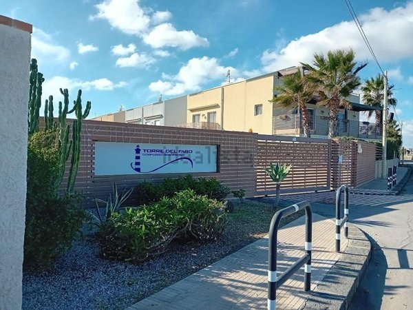 casa indipendente in vendita a Messina in zona Torre Faro