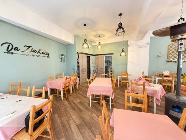 locale commerciale in vendita a Messina in zona Centro Storico