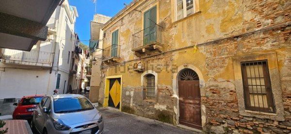 casa semindipendente in vendita a Messina in zona Santa Margherita