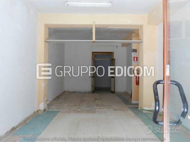 locale commerciale in vendita a Messina in zona Bordonaro
