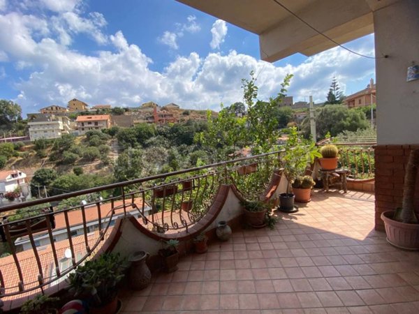 casa indipendente in vendita a Messina in zona Camaro