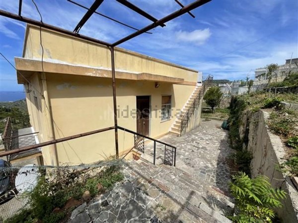 appartamento in vendita a Messina in zona Salice