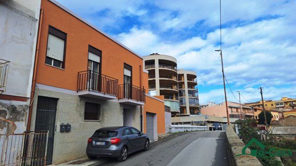 casa indipendente in vendita a Messina in zona Pistunina