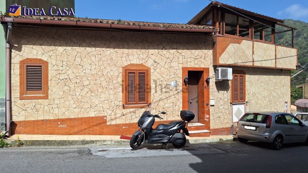 casa indipendente in vendita a Messina in zona San Michele
