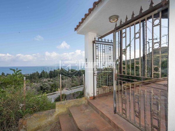 casa indipendente in vendita a Messina in zona Ganzirri