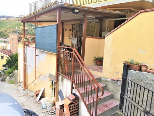 casa indipendente in vendita a Messina in zona Camaro