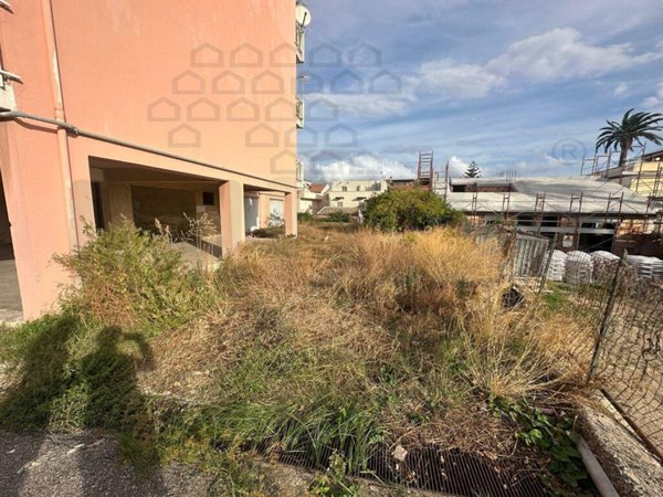 appartamento in vendita a Messina in zona Mili Marina