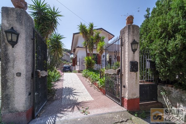casa indipendente in vendita a Messina