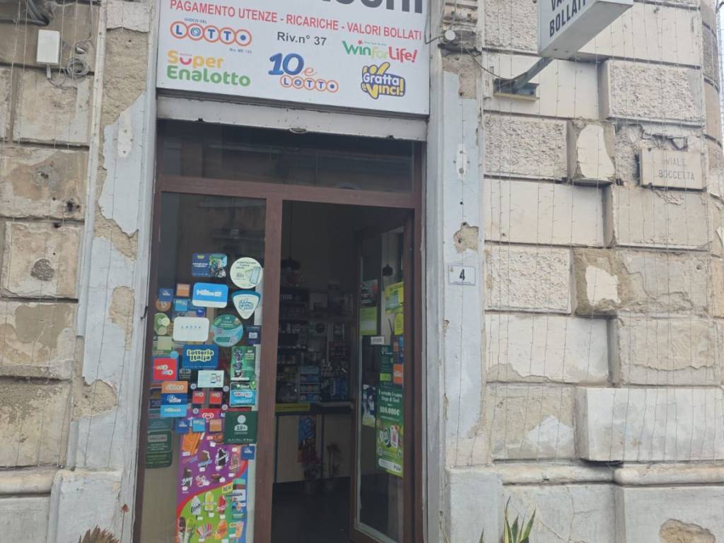 negozio in vendita a Messina