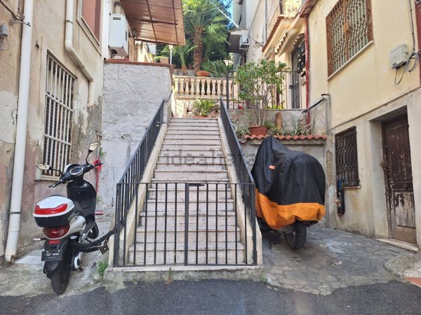 appartamento in vendita a Messina in zona Gazzi
