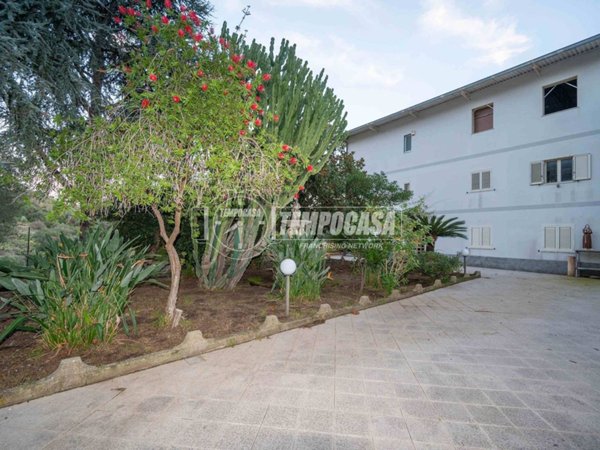 casa indipendente in vendita a Messina in zona Salice