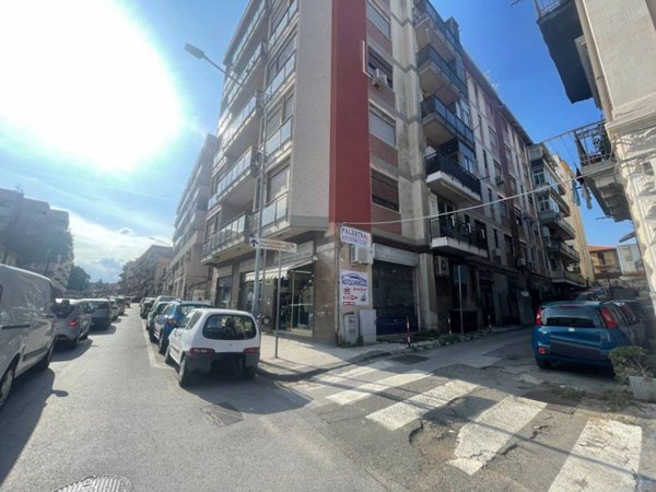 negozio in vendita a Messina