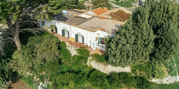 casa indipendente in vendita a Messina in zona Cumìa