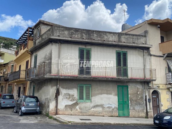 appartamento in vendita a Messina in zona San Filippo