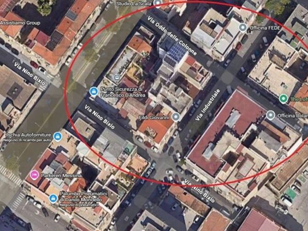 locale commerciale in vendita a Messina in zona Centro Storico